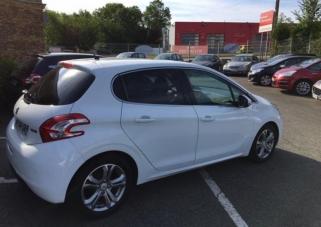 Peugeot 208 Allure 1,4 L HDI 70 cv d'occasion