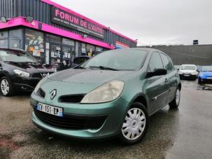 Renault Clio III (2) 1.5 DCI 70 DYNAMIQUE 5P EURO5