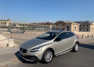 Volvo V40 CROSS COUNTRY D SUMMUM GEARTRONIC 6