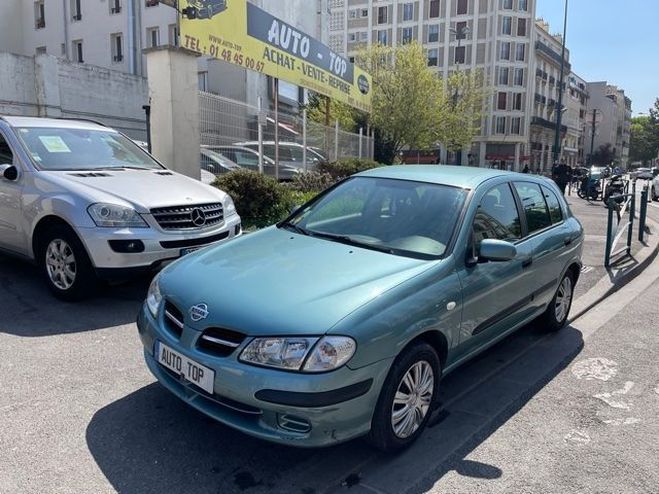 Nissan Almera