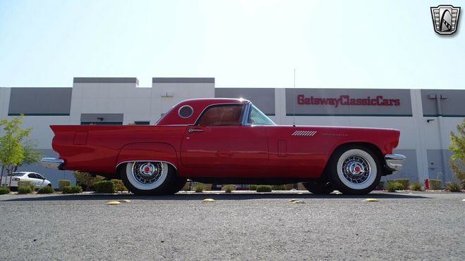 Ford Thunderbird