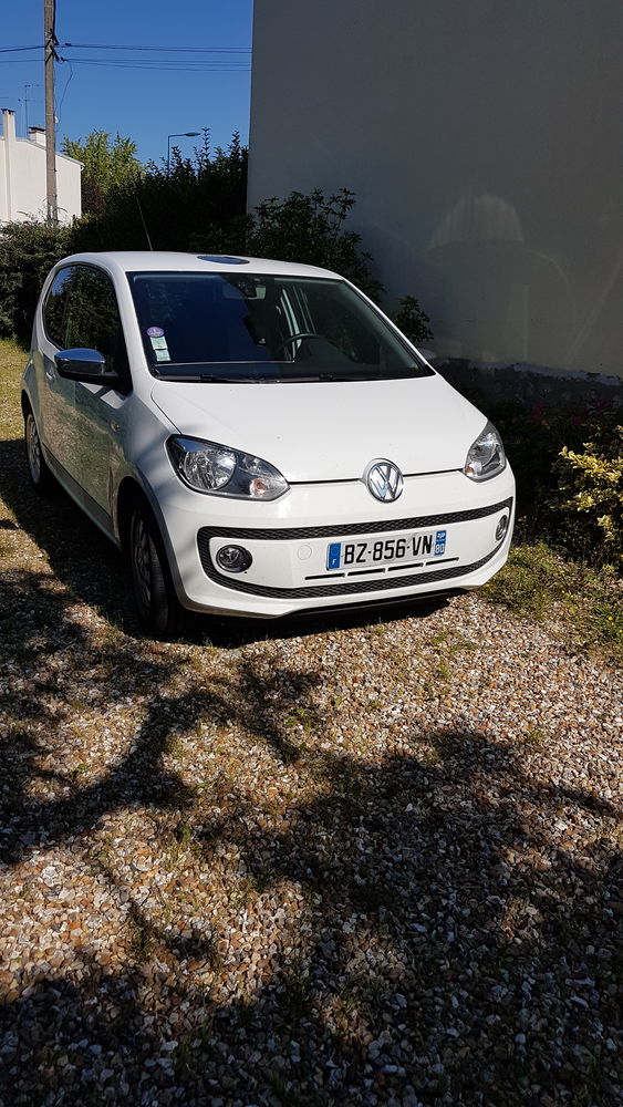 VOLKSWAGEN Up  White Up!