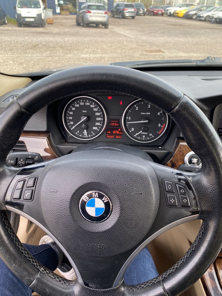 BMW Touring 330d 231ch Confort