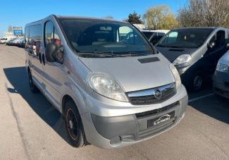 Opel Vivaro 2.0 cdti 115CV L1H1 8places d'occasion