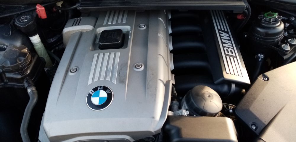 BMW 325i 218ch Confort