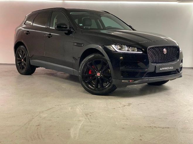 Jaguar F Pace