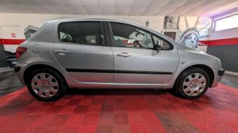 Peugeot  HDi 110ch XT Premium d'occasion